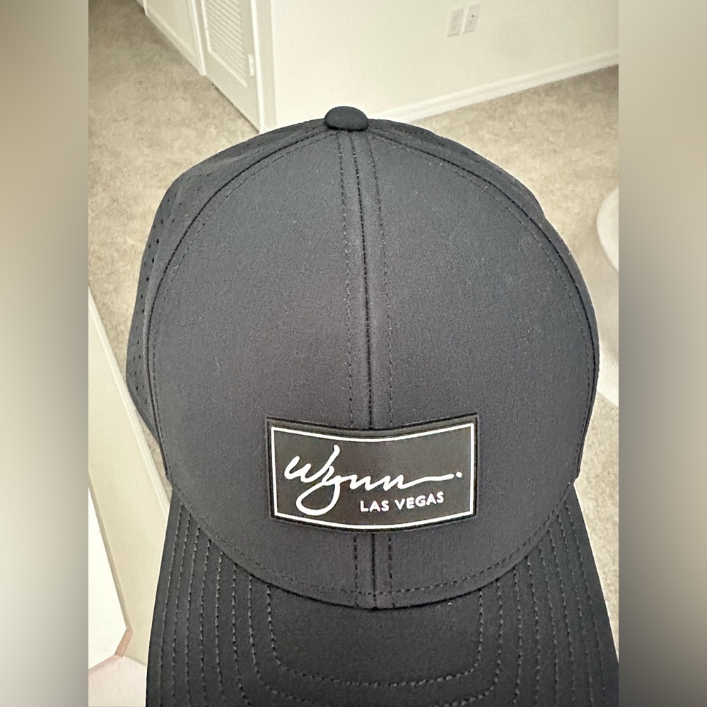 Wynn Black CLSC Hydro A-GM Top